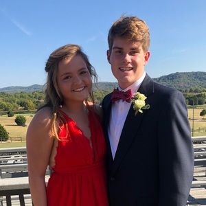 Meet your Posher, Jillian